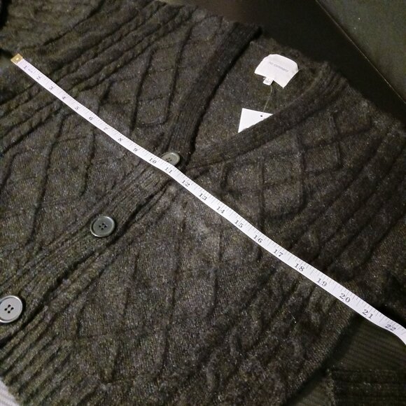 NEW No Comment Black V-Neck Cable Knit 3 Button Cardigan Sweater Size  L - Picture 8 of 9